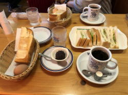 飯田の喫茶コメダで朝食
