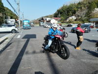 レブル１１００で松さん到着