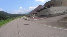 観察館が見えた
