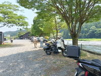 広い駐車場