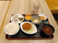 コロッケ朝定食は旨い